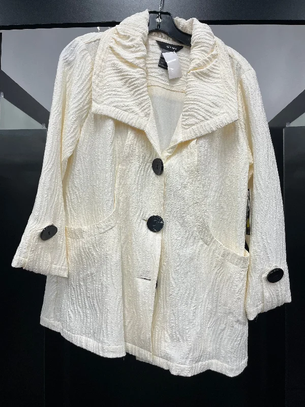 Cream Blazer Ali Miles NWT, Size M