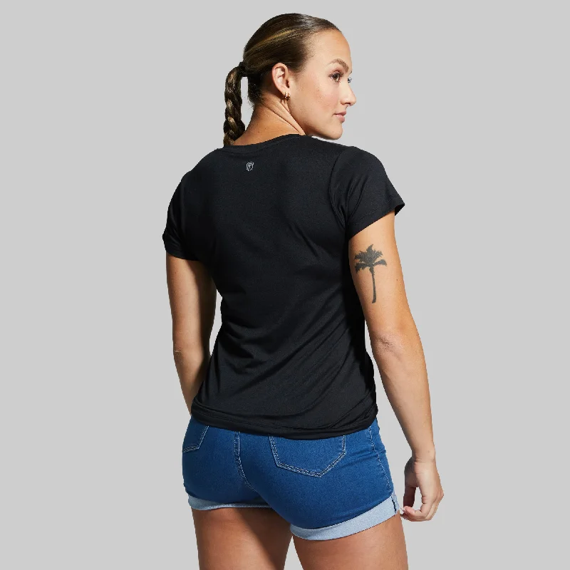 athleisure-short-sleeve-v-neck-black