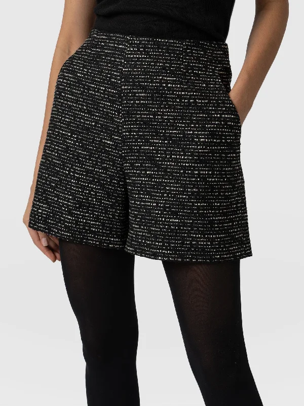 carnaby-short-monochrome-boucle