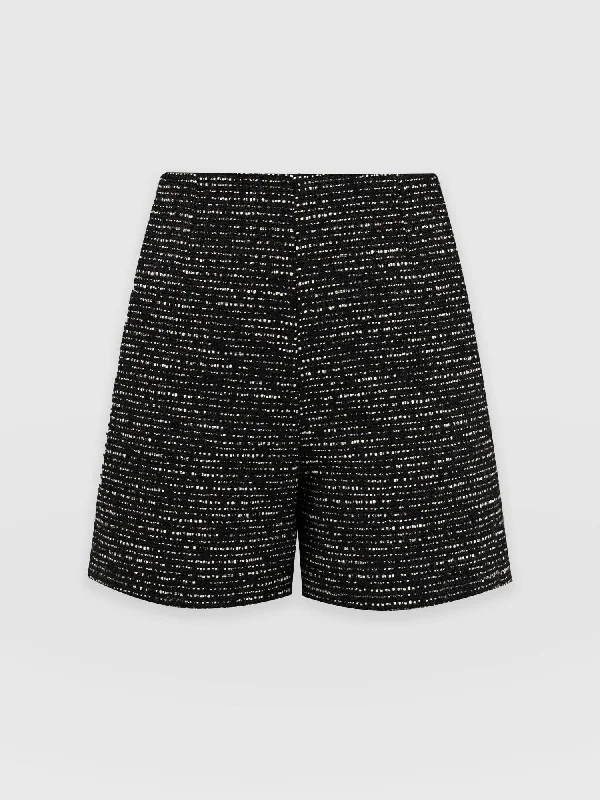 carnaby-short-monochrome-boucle