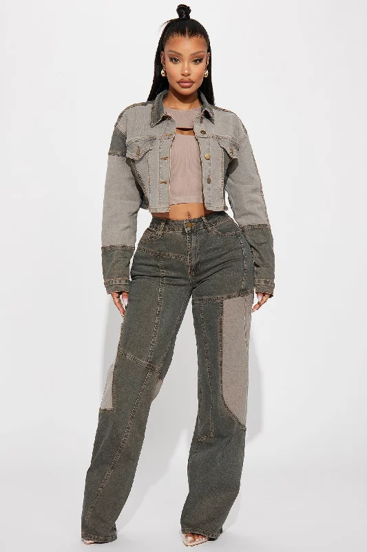 in-reverse-cropped-stretch-denim-jacket-grey-combo