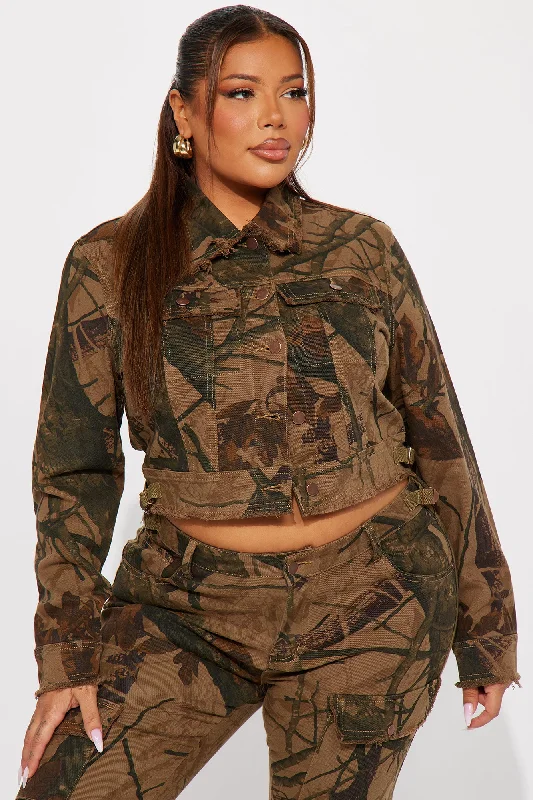 in-the-wild-camo-trucker-jacket-camouflage