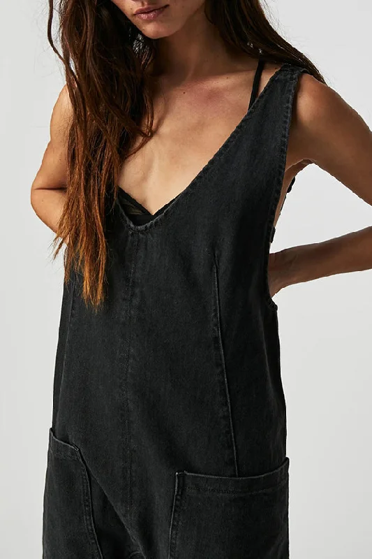 pocket-v-neck-suspender-denim-jumpsuit