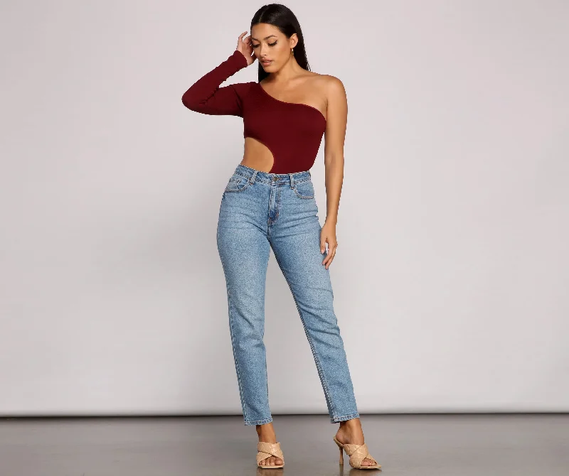 sleek-and-stunning-one-shoulder-cutout-bodysuit-060013489001