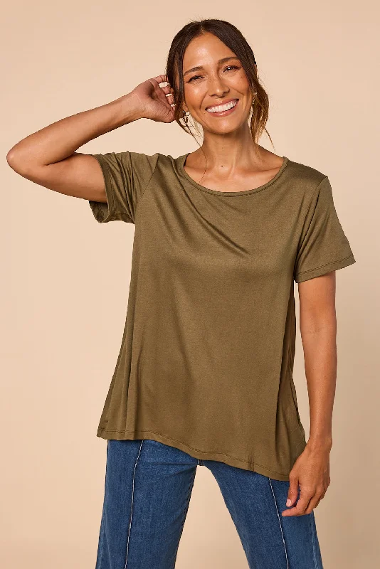 Swing Tee in Khaki